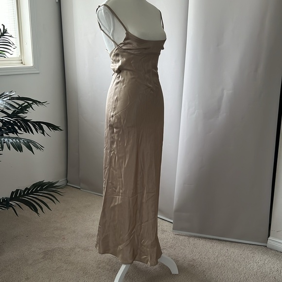 Zara dress - Picture 2 of 11